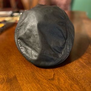 Goorin Bros Everyday Flathat size Med. Black leather